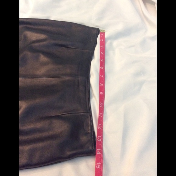 September move out sale!! Gorgeous Black Leather Pencil Skirt size 8 - Picture 13 of 16